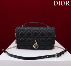 Bolsa Christian Dior - Elegância e Você