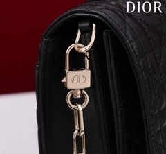 Bolsa Christian Dior na internet