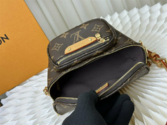 Bolsa Louis Vuitton Pochette - comprar online