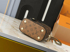 Bolsa Louis Vuitton na internet