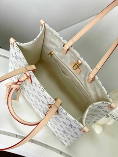 Bolsa Louis Vuitton Nova Coleção quadrada na internet