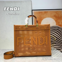 Bolsa Fendi na internet