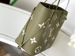 Bolsa Louis Vuitton Neverfull Couro Empreinte Verde - comprar online