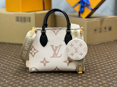 Bolsa Louis Vuitton Quadrada menor alça em tecido