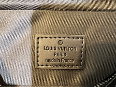 Bolsa Louis Vuitton Transversal Masculina - Elegância e Você