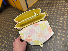 Bolsa Louis Vuitton Mini Métis colors - comprar online