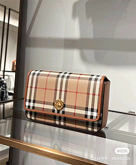 Bolsa Burberry acabamento em couro - comprar online