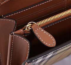 Bolsa Burberry Carteira em couro - comprar online