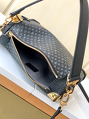 Bolsa Louis Vuitton Baú Preta Retrô na internet