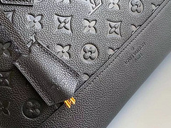 Bolsa Louis Vuitton Monogram alto relevo alça de mão - loja online