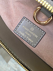 Bolsa Louis Vuitton Estruturada Grande - loja online