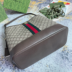 Bolsa Gucci Monograma alça de ombro na internet