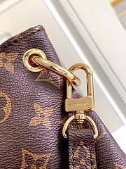 Bolsa Louis Vuitton na internet