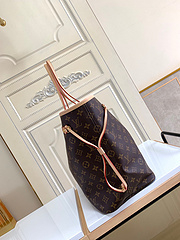 Bolsa Louis Vuitton Neverfull Tote MM na internet