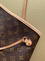 Bolsa Louis Vuitton Neverfull Tote MM - comprar online