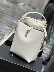 Bolsa YSL Saint Laurent LE FINA - comprar online