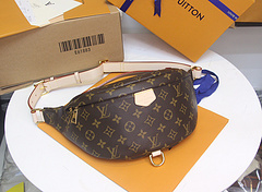 Bolsa Louis Vuitton modelo Pochette monogram