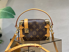 Bolsa Louis Vuitton Retrô Baú na internet