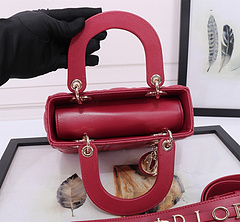 Bolsa Christian Dior Pequena 20 cm - Elegância e Você