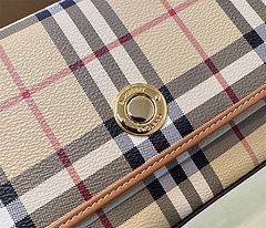 Imagem do Bolsa Burberry acabamento em couro