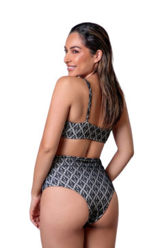 CALCINHA HOT PANT COM SOBREPOSIÇÃO 32301 na internet