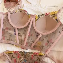 Luxuoso Conjunto de Sutiã e Calcinha Bordados, renda francesa. na internet