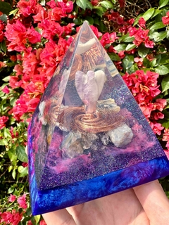 Pirâmide Orgonite M Anjo Da Guarda - comprar online