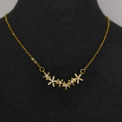 collar con dije con cuadrado y stass acero dorado y plateado