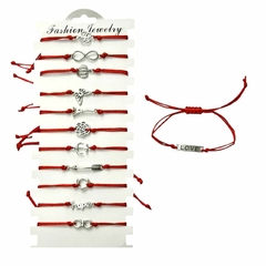 Pulsera de hilo rojo con dijes variados pack de 12 unidades