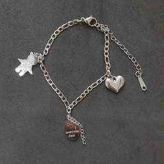 Pulsera de acero quirúrgico con dijes de corazón y oso