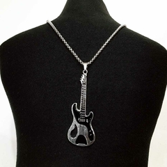 collar de hombre guitarra