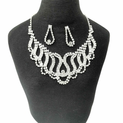 Set de collar y aros strass con abertura elegante indefinida