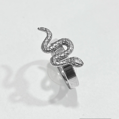 Anillo acero quirúrgico serpiente caja x36 pcs