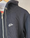 CAMPERA NIKE LOGO ENGOMADO