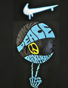 CANGURO NIKE PEACE LOVE en internet