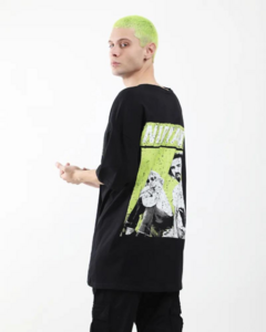 REMERA OVERSIZE NEVER MIND V.A.D en internet