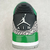 Air Jordan 3 Retro Pine Green na internet