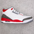 Air Jordan 3 Fire Red na internet