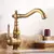 Antique Brass Ceramic Handle Basin Faucet, Torneira giratória do banheiro, Misturador quente e frio, Guindaste de cozinha - Construção Barata