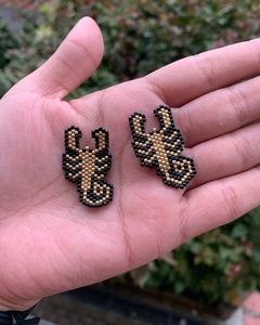 aretes escorpion