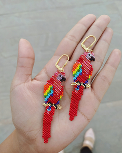 Aretes guacamaya