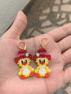 Aretes patito con sombrero