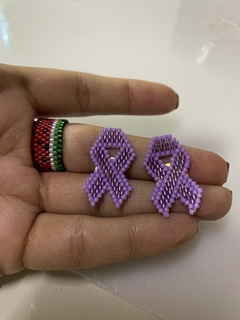 Aretes liga contra el cancer