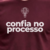 Camiseta Confia no processo malha pv vinho - comprar online