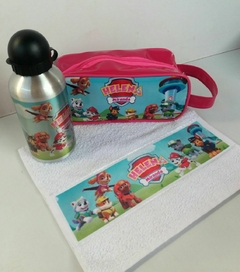 Kit TOALHA + SQUEEZE + NECESSAIRE - Gliu Personalizados