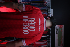 Camisa Vermelha Retrô RÁDIO INFERNO