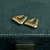Brinco Argola de Clique Triângulo Banhado a Ouro 18k na internet
