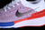 Las Nike ZoomX Invincible Run 3 White University Red Photo Blue Black FJ3889-100 son la elección perfecta para aquellos que buscan una zapatilla que combine estilo y rendimiento. Disfruta de la máxima comodidad y amortiguación en un diseño lleno de energí