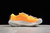 Las Nike ACG Mountain Fly 2 Low Laser Orange DV7903-800 son la elección perfecta para aquellos que buscan una zapatilla que combine estilo y rendimiento. Libera tu espíritu aventurero con este modelo lleno de energía.