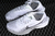 Las Nike ZoomX Vaporfly 3 White Particle Grey DV4129-100 son la elección perfecta para aquellos que buscan una zapatilla de running de alto rendimiento sin sacrificar el estilo. Con su combinación de tecnología avanzada y diseño atemporal, estas zapatilla